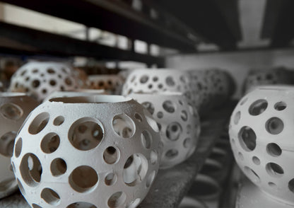 Lampion LAVA Signature Mini - widok z boku